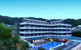 Mustis Royal Plaza Hotel